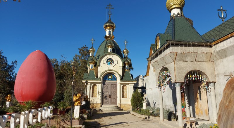 Подворье монастыря в Холмовке.