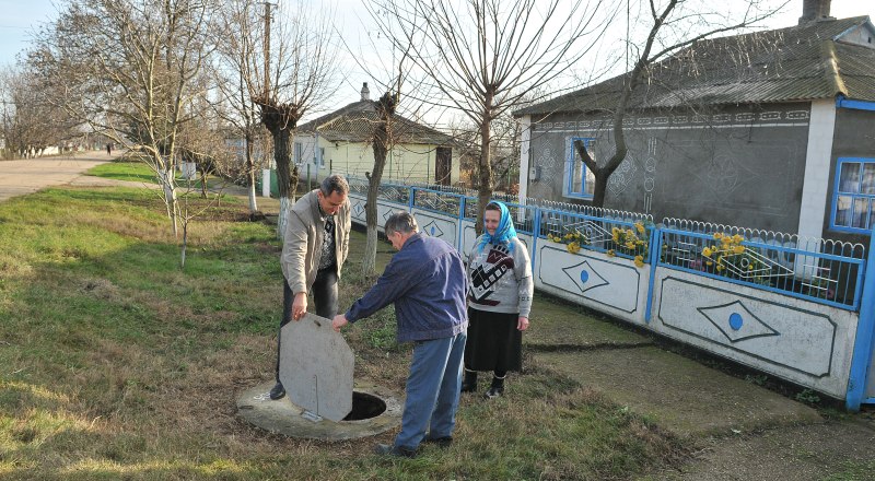 Солёная вода - типичная проблема для Крыма. 