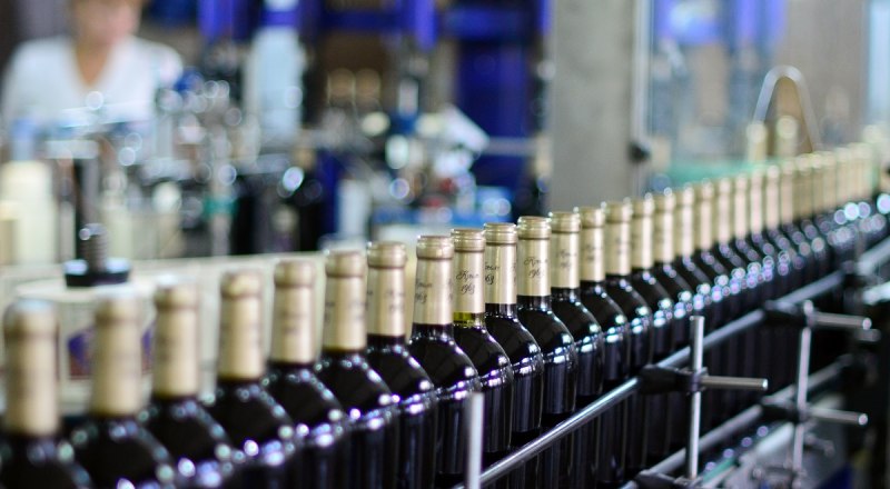 Акционирование с дальнейшей приватизацией может изменить жизнь одного из винодельческих предприятий.
