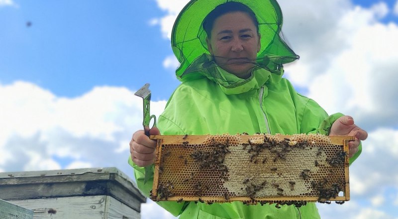 Гульзара Мусаева - единственная в Крыму женщина-пчеловод.
