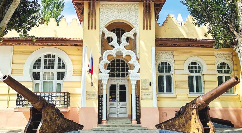 Историческое здание Евпаторийского музея.