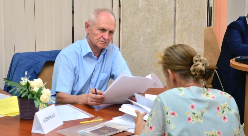 Помощь могут получить крымчане, относящиеся к льготным категориям. Фото Александра КАДНИКОВА.