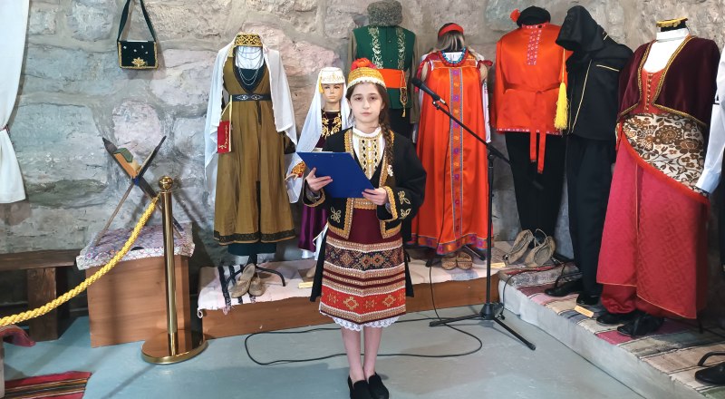 На вернисаже выставки. Фото Марины Стамовой.