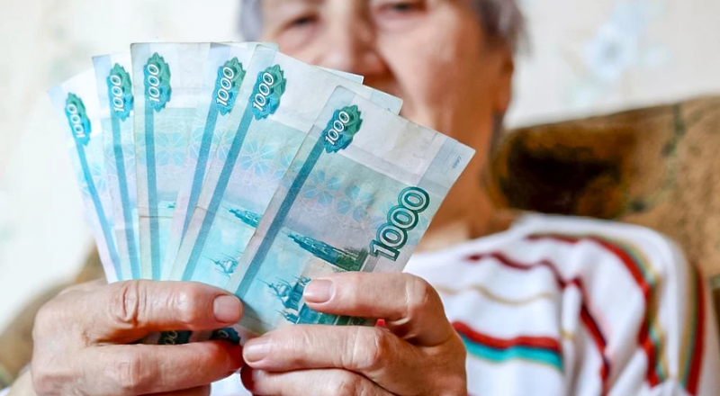 Пенсии россиян должно хватать на спокойную и активную старость. Фото с сайта fond60.ru