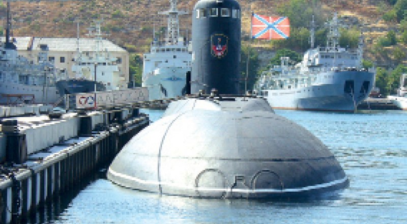 Подводная лодка «Алроса» у родного причала.