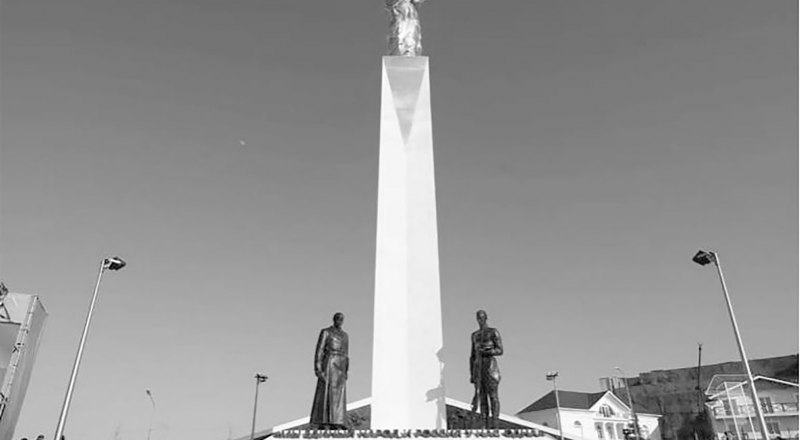 Памятник Примирения в Севастополе. Фото с сайта rvio.histrf.ru