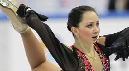 Выступает чемпионка Европы-2015 по фигурному катанию Елизавета Туктамышева.