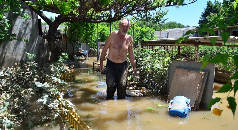 Жители села Ароматного не унывают, несмотря на то что потопы их преследуют десятилетиями.