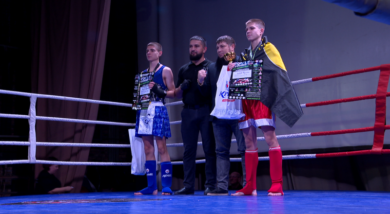 Шанс на победное будущее! В Крыму провели турнир профессиональной бойцовской лиги в двух видах единоборств.