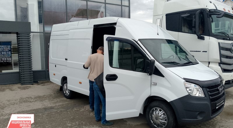 Новый грузовой автофургон за 3,4 млн. рублей по программе льготного лизинга.