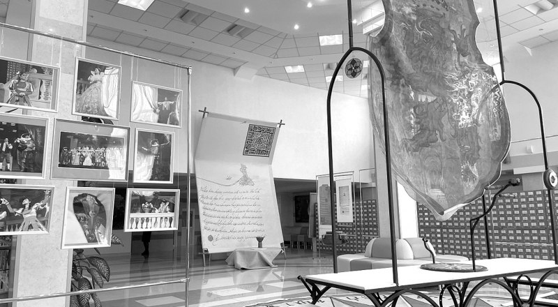 В Республиканской универсальной научной библиотеке им. И. Я. Франко экспонируется художественная выставка с таким названием. Фото Владимира ПЕТРОВА.
