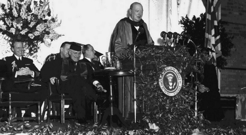 Уинстон Черчилль в Вестминстерском колледже в Фултоне, штат Миссури, США, 5 марта 1946 г.