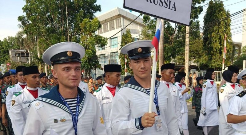 Курсанты ЧВВМУ. Фото предоставил Павел ЧЕРПИТА.