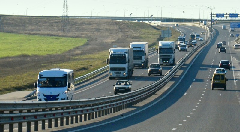 Грузовики к нам теперь не завозят.