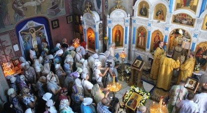 Большой праздник по всему Крыму отметят службами, крестными ходами и ярмарками.