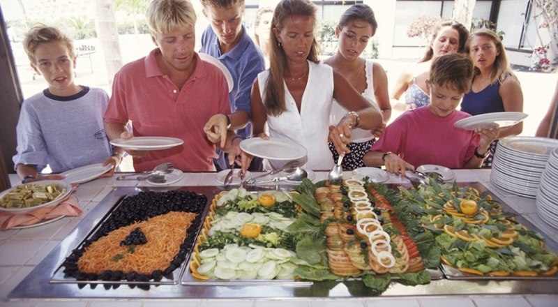 Система «всё включено» интересна прежде всего для семей с детьми. Фото Getty Images.