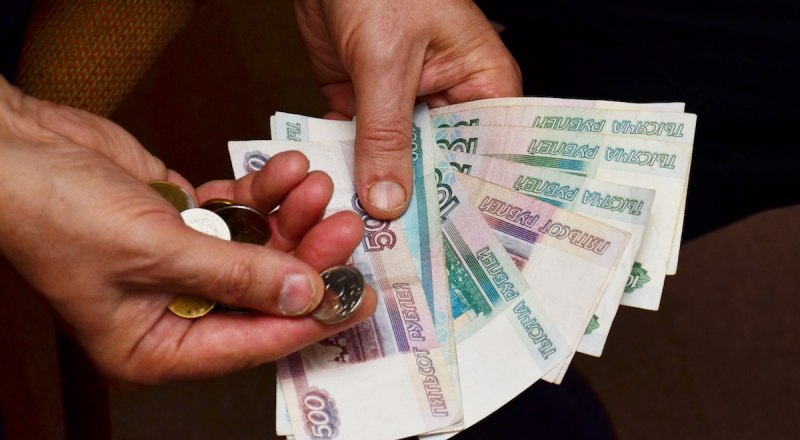 Размеры уплачиваемых налогов для большинства россиян останутся прежними. Фото Анны КАДНИКОВОЙ.
