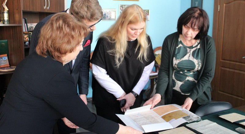 Много нового Екатерина и Антон узнали от Татьяны Умрихиной и Натальи Быковской. Фото Екатерины Жемановой.