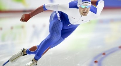 Трёхкратный чемпион мира на дистанции 1500 м Денис Юсков позавчера на льду катка в американском Солт-Лейк-Сити (трижды пройдя допинг-пробы) установил новый мировой рекорд на своей коронной дистанции - 1.41,02!