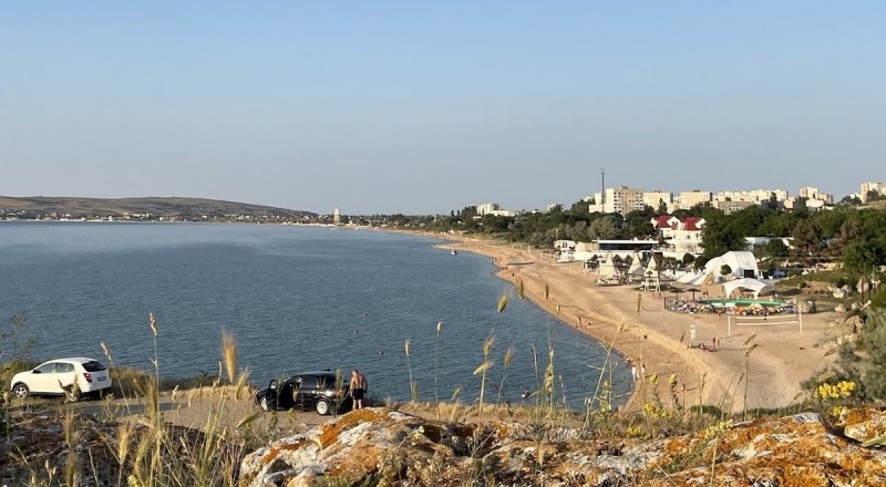 Туристы выбирают Азовское море за умиротворение в каждом дне.