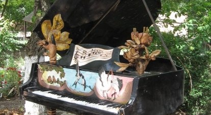 Необычный рояль могут увидеть все желающие.