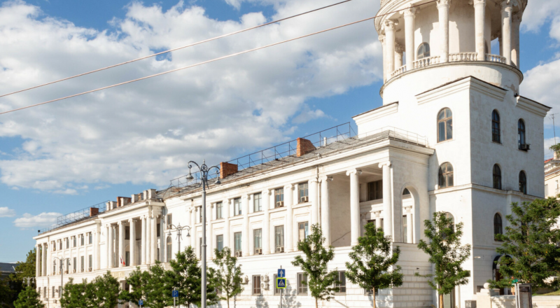 Застройка территории на этом участке - преступление против облика города-героя... Фото автора.