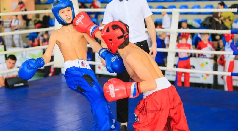 В Симферополе провели чемпионат и первенство Крыма по кикбоксингу. Участвовали более 350 спортсменов. Фото Федерации кикбоксинга РК.