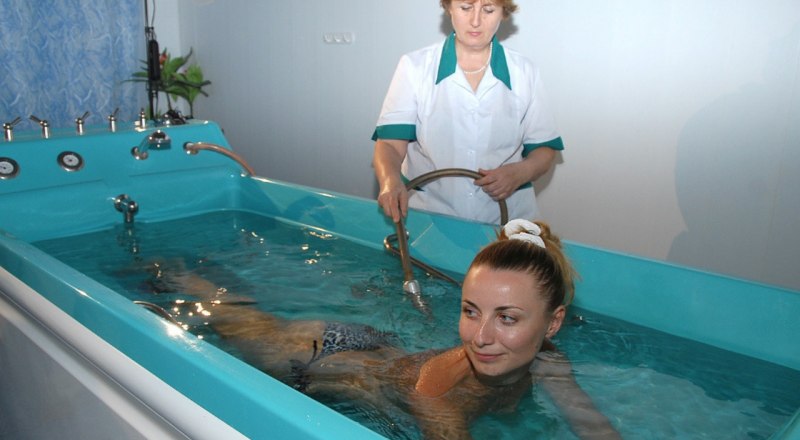 Процедуры в санаториях пока могут получить только крымчане.