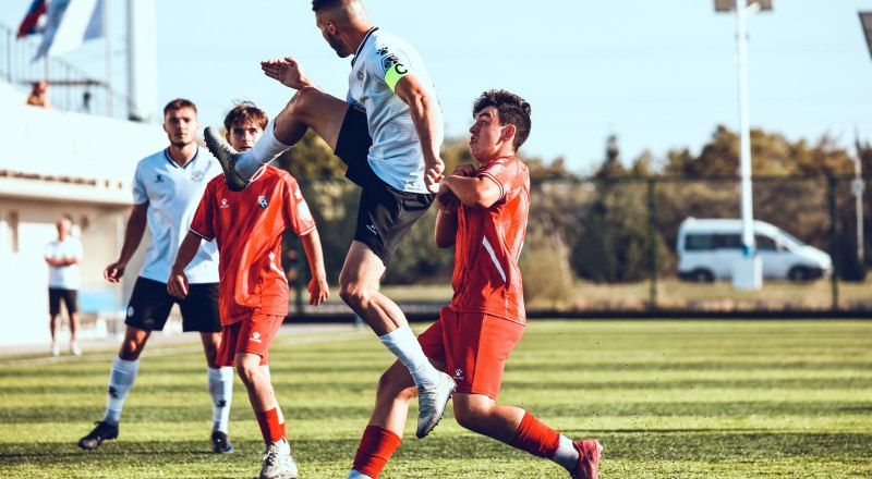 Борьба обостряется! В чемпионате «Содружество» сбоит один из главных фаворитов сезона. Фото лиги «Содружество».