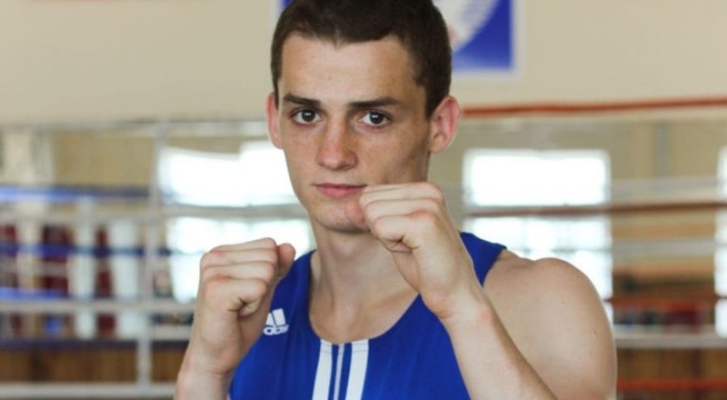 Став чемпионом России по боксу, симферополец Глеб Бакши завоевал право выступать на чемпионате мира в Екатеринбурге.