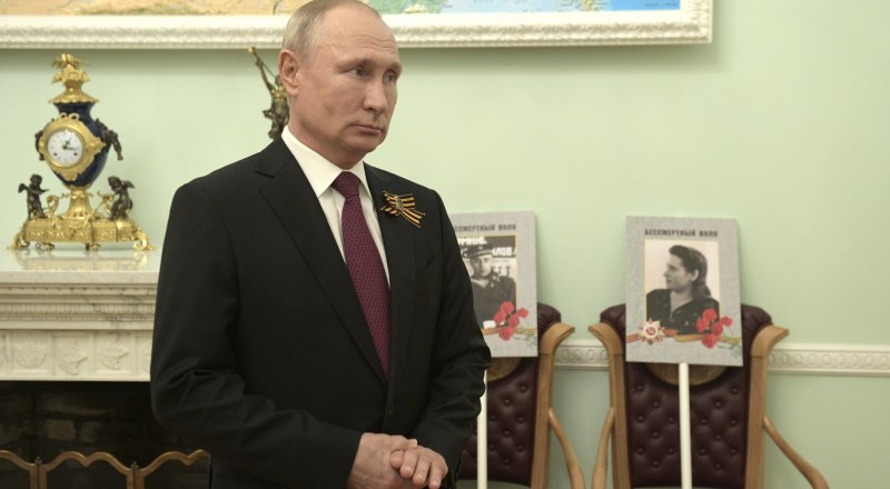 С портретами родителей Владимир Путин пройдёт в «Бессмертном полку».