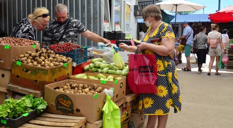 Новый рынок в Джанкое может повлиять на цены в Крыму. Фото Анны Кадниковой.