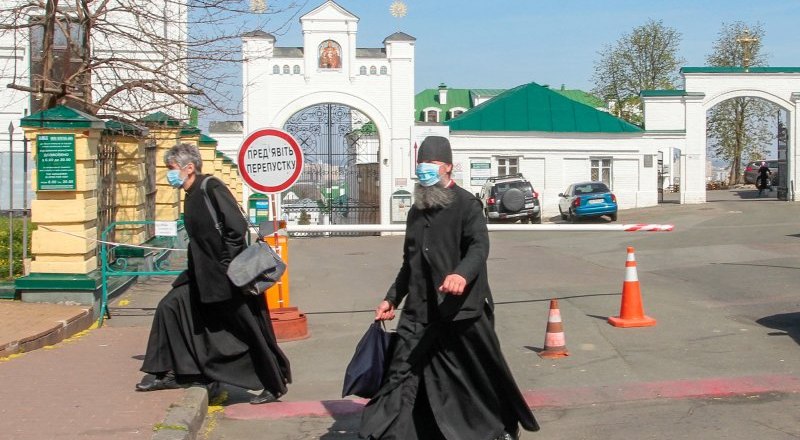 Власти Украины требуют от монахов покинуть Киево-Печерскую лавру. Фото РИА Новости.
