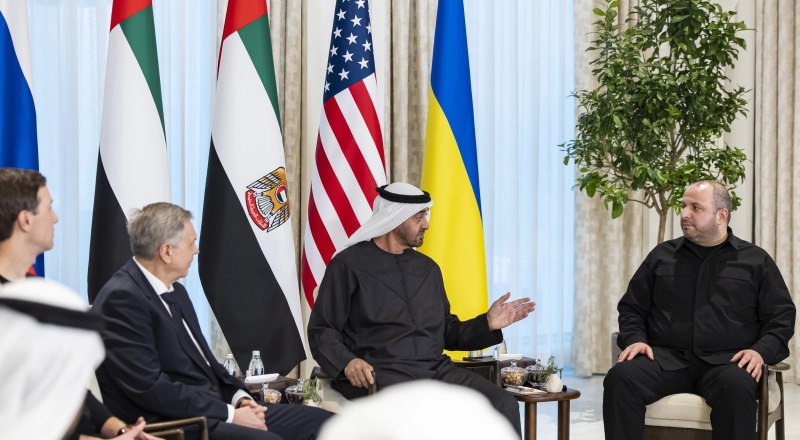 Президент ОАЭ Шейх Мухаммад ибн Заид ибн Султан Аль Нахайян выступает посредником на переговорах в Абу-Даби. Фото Al Jazeera.