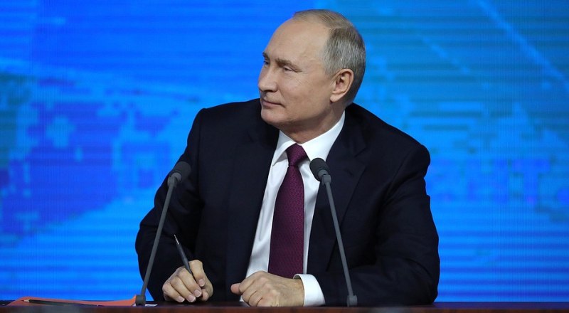 Россия должна войти в число ведущих экономик мира, считает президент.