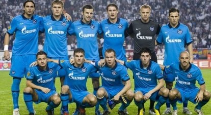 Санкт-петербургский «Зенит», досрочно добившийся права выступить в плей-офф 1/16 финала Кубка Лиги Европы УЕФА.