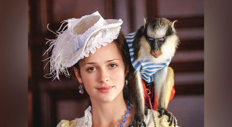  Анастасия в роли Соньки-Золотой ручки.