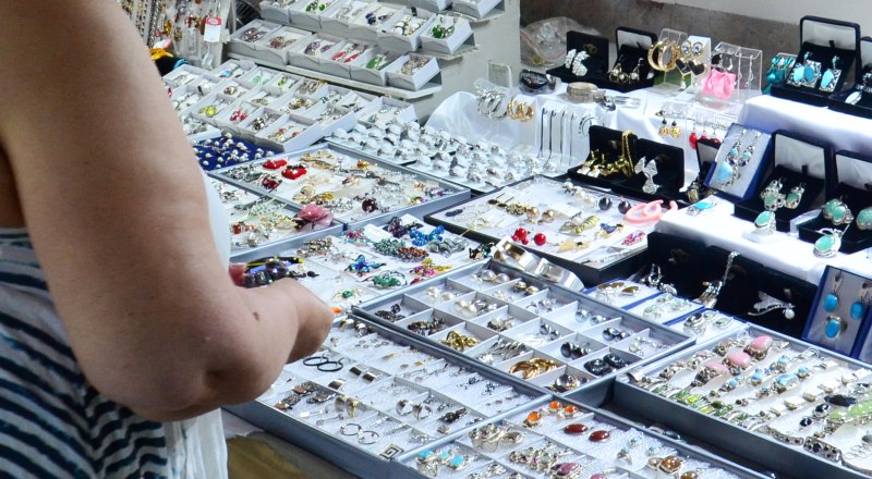 Не всё то золото, что блестит… Фото Александра КАДНИКОВА.