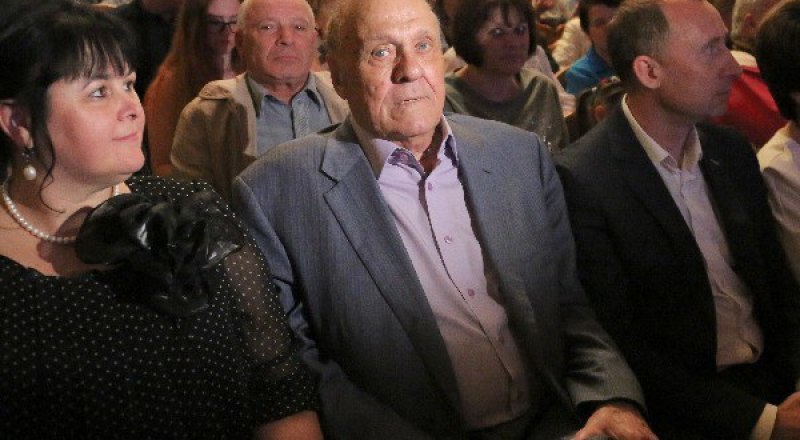 Президент фестиваля Владимир Меньшов в кинозале «Муссон».