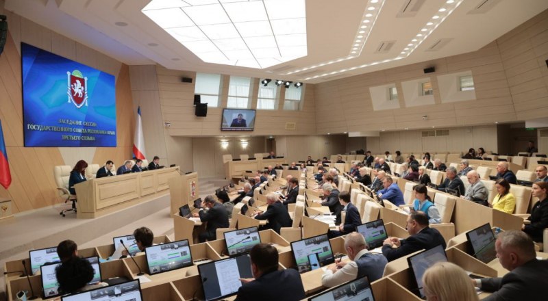 В ходе заседания сессии Госсовета республики.