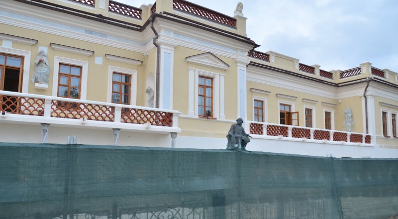 Затянувшуюся реставрацию галереи Айвазовского в Феодосии планируют закончить этой осенью.