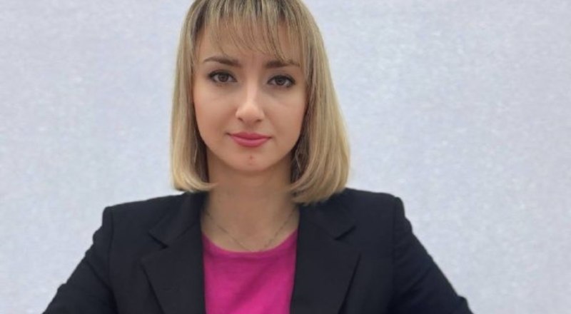 Елена Кухоль.