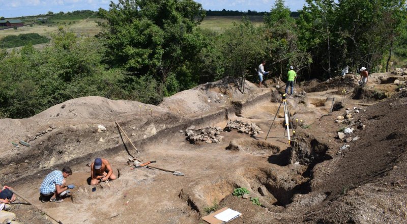 В связи с нехваткой кадров крымским археологам приходится прибегать к помощи волонтёров.