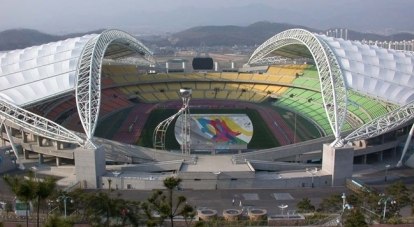 На этом стадионе в Кванджу завтра будет открыта XXVIII летняя Универсиада-2015.