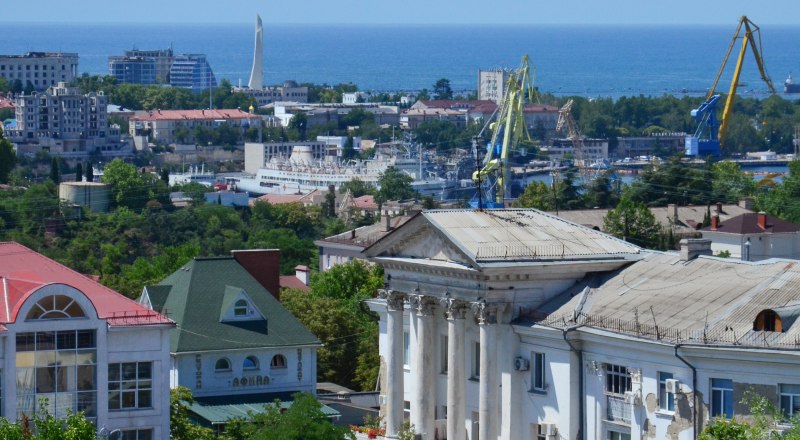 Ситуация с электричеством на полуострове и в Севастополе остаётся тревожной.