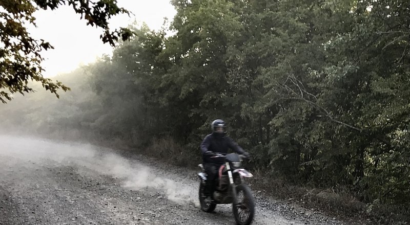 Таких мотоциклистов хватает по всему Крыму.