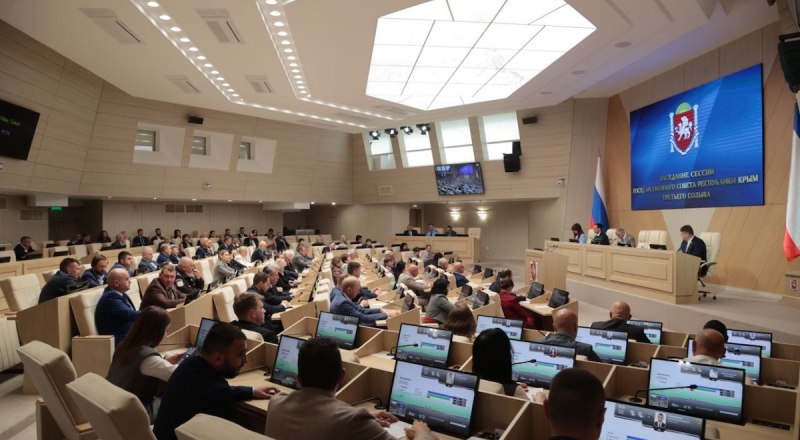 Депутаты за работой.