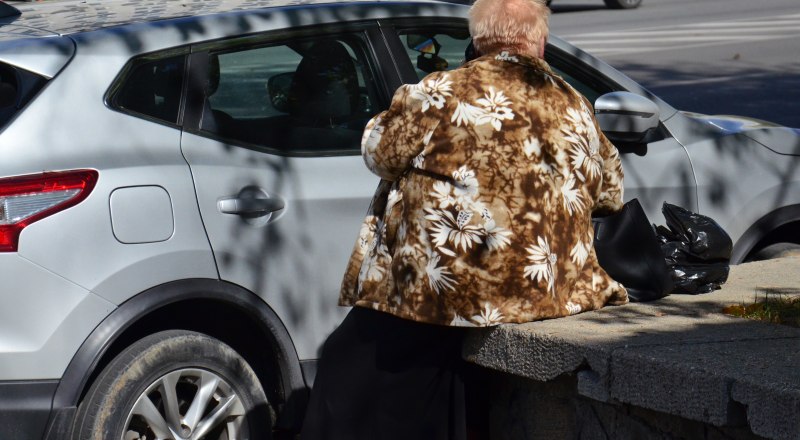 Теперь покупателю, приобретающему машину у пенсионера, придётся взвесить дополнительные риски.