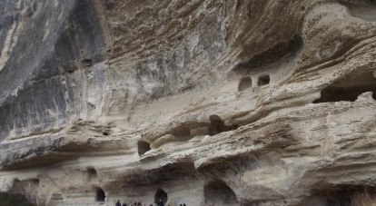 Под сводами пещерного города Качи-Кальона.