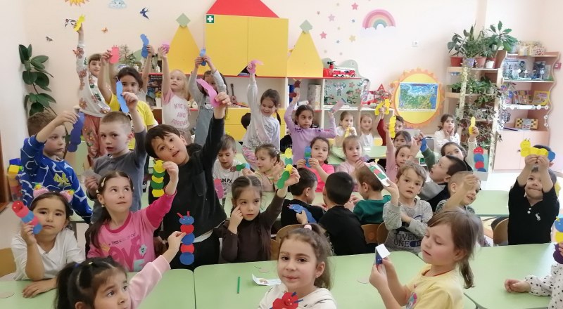 Юные читатели библиотеки им. И. Гаспринского. Фото с сайта библиотеки.
